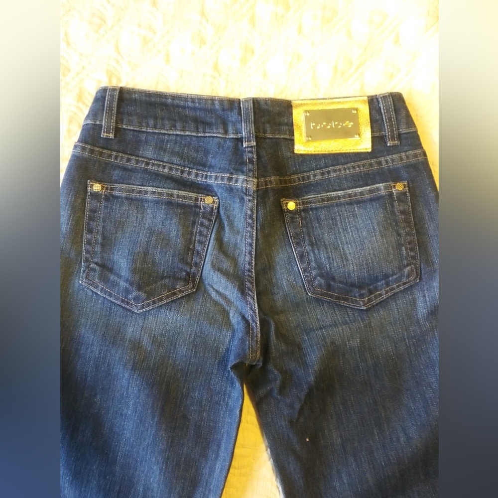 Bebe brand new pair of jeans in size 29.